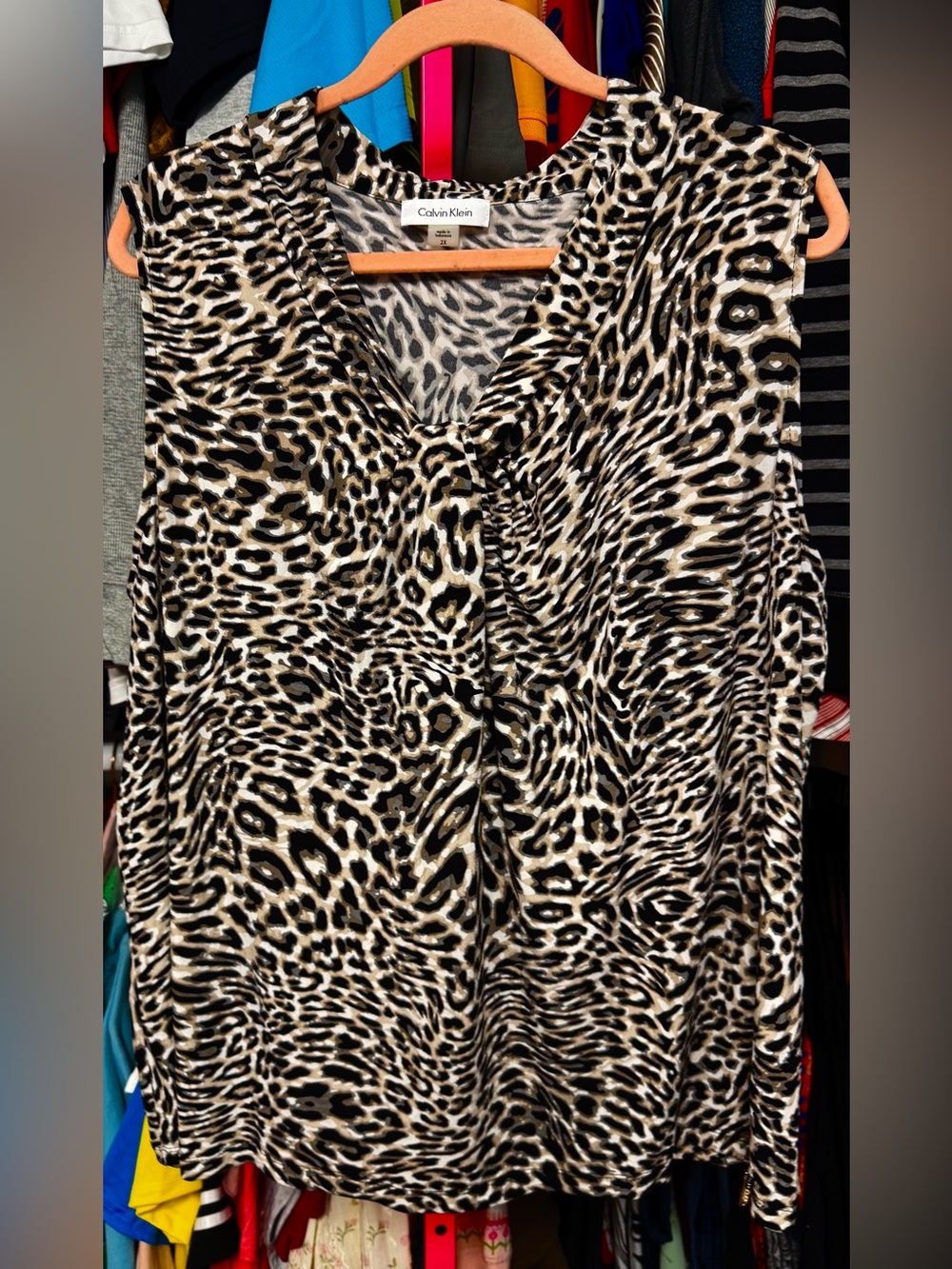 Calvin Klein plus size 2X blouse V-neck Sleeveless Black Brown Animal Print Flaw